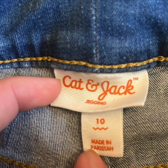Mostly new Cat&Jack jeans - Picture 2 of 2